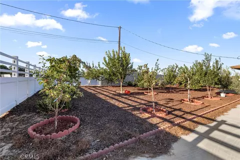 Exterior - 8811 7th Ave, Hesperia, CA 92345 photo 6 of 7