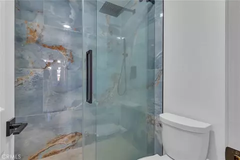 Bath - 3535 Cameo Dr #114, Oceanside, CA 92056 photo 2 of 5
