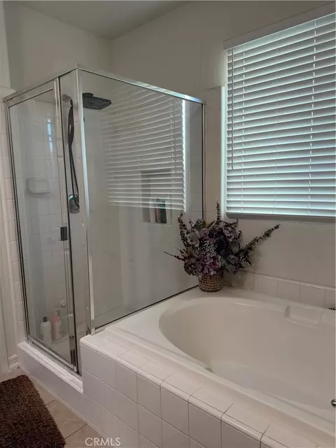 Bath - 371 Plateau Pkwy, Perris, CA 92570 photo 2 of 6