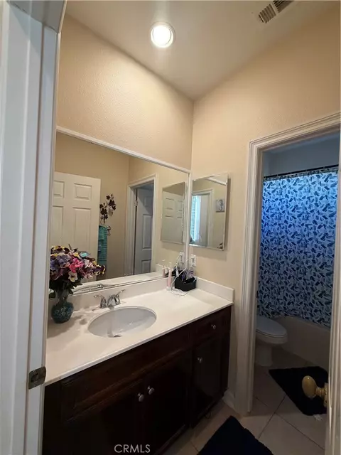 Bath - 371 Plateau Pkwy, Perris, CA 92570 photo 5 of 6