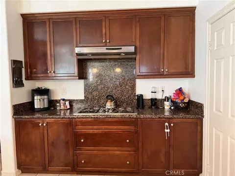 Kitchen - 371 Plateau Pkwy, Perris, CA 92570 photo 3 of 4