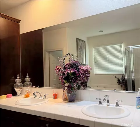 Bath - 371 Plateau Pkwy, Perris, CA 92570 photo 6 of 6