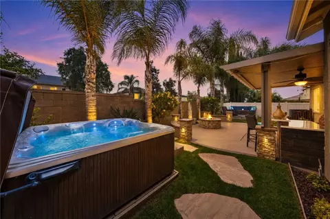 Exterior - 33725 Pebble Brook Cir, Temecula, CA 92592 photo 4 of 7