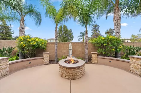 Exterior - 33725 Pebble Brook Cir, Temecula, CA 92592 photo 5 of 7