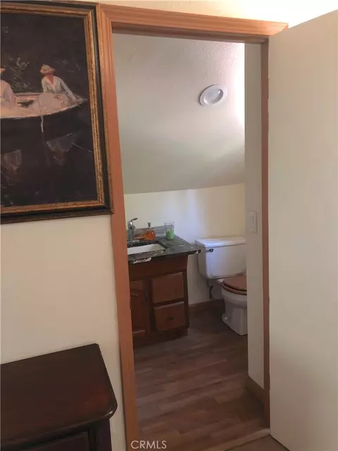 Bath - 9112 Torrey Pines Rd, Forest Falls, CA 92339 photo 2 of 2