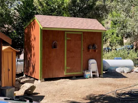 Exterior - 9112 Torrey Pines Rd, Forest Falls, CA 92339 photo 3 of 12