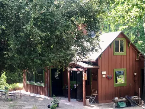 Exterior - 9112 Torrey Pines Rd, Forest Falls, CA 92339 photo 2 of 12
