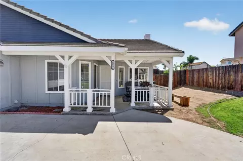Exterior - 20096 Fallen Leaf Dr, Perris, CA 92570 photo 3 of 18