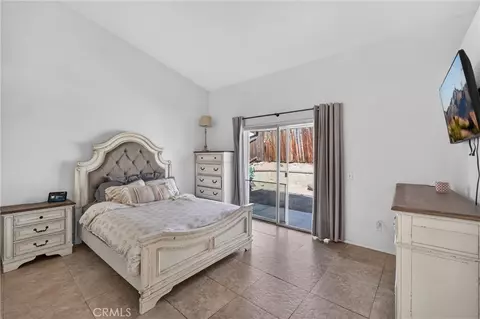 Bedroom - 20096 Fallen Leaf Dr, Perris, CA 92570 photo 3 of 7