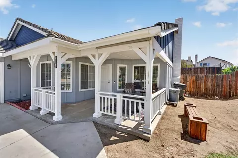 Exterior - 20096 Fallen Leaf Dr, Perris, CA 92570 photo 4 of 18