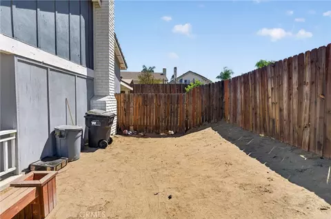Exterior - 20096 Fallen Leaf Dr, Perris, CA 92570 photo 8 of 18
