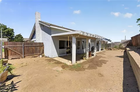 Exterior - 20096 Fallen Leaf Dr, Perris, CA 92570 photo 12 of 18