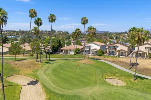 View/Area - 31295 Gleneagles Dr, Temecula, CA 92591 photo 4 of 8