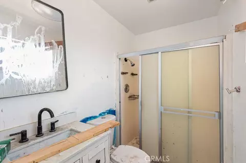 Bath - 925 Reed Ter, Escondido, CA 92027 photo 2 of 2