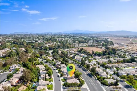 View/Area - 32587 Via Destello, Temecula, CA 92592 photo 3 of 4