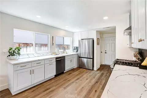 Kitchen - 45286 Esplendor Ct, Temecula, CA 92592 photo 1 of 2