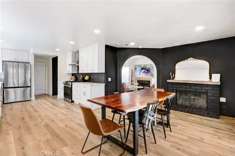 Dining - 45286 Esplendor Ct, Temecula, CA 92592 photo 2 of 4
