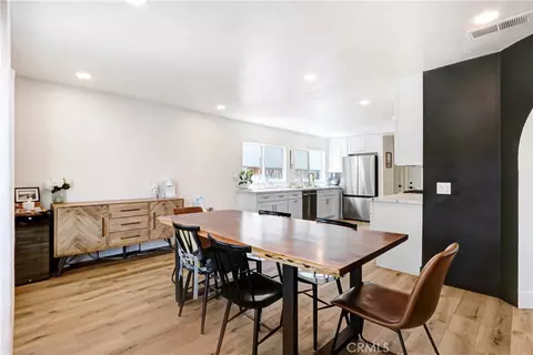 Dining - 45286 Esplendor Ct, Temecula, CA 92592 photo 1 of 4
