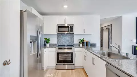 Kitchen - 14374 Aurora Ct, Hesperia, CA 92345 photo 2 of 2