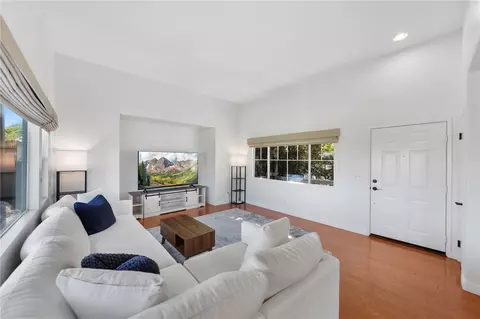 Living - 32903 Charmes Ct, Temecula, CA 92592 photo 2 of 3