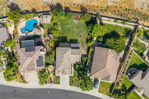 View/Area - 32903 Charmes Ct, Temecula, CA 92592 photo 2 of 7