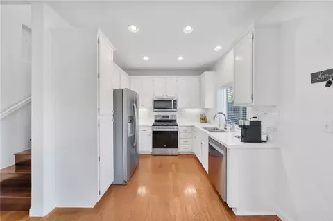 Kitchen - 32903 Charmes Ct, Temecula, CA 92592 photo 1 of 2