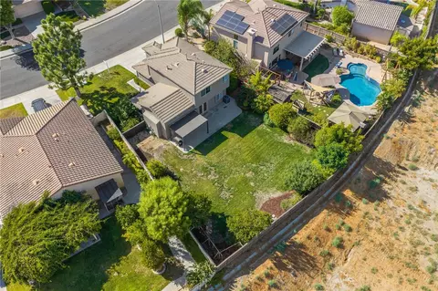 View/Area - 32903 Charmes Ct, Temecula, CA 92592 photo 1 of 7