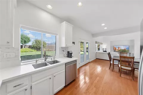 Kitchen - 32903 Charmes Ct, Temecula, CA 92592 photo 2 of 2