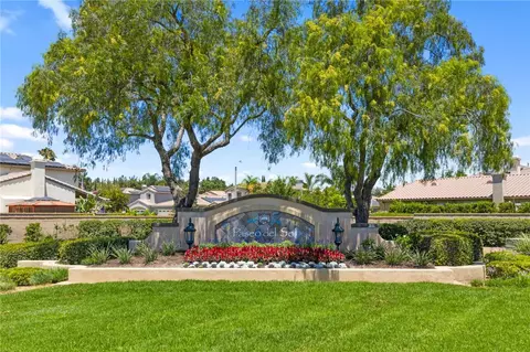View/Area - 32903 Charmes Ct, Temecula, CA 92592 photo 7 of 7