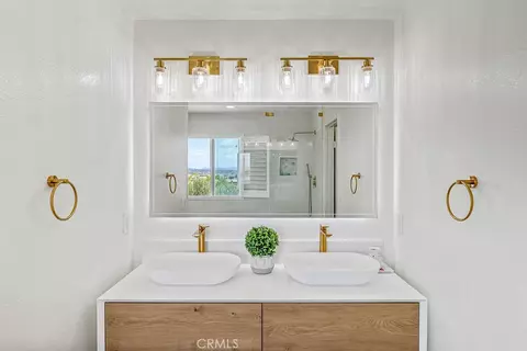 Bath - 32992 Monte, Temecula, CA 92592 photo 6 of 6