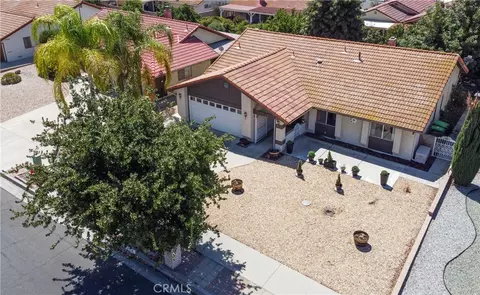 View/Area - 2115 Flame Tree, Hemet, CA 92545 photo 2 of 7