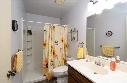 Bath - 2115 Flame Tree, Hemet, CA 92545 photo 1 of 2