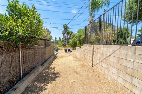 Exterior - 1311 E Msn, Fallbrook, CA 92028 photo 11 of 13