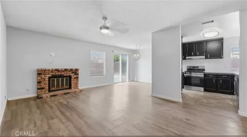 Living - 371 Red Cedar, Perris, CA 92570 photo 4 of 8