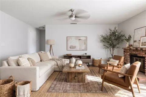 Living - 371 Red Cedar, Perris, CA 92570 photo 2 of 8