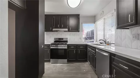 Kitchen - 371 Red Cedar, Perris, CA 92570 photo 1 of 2
