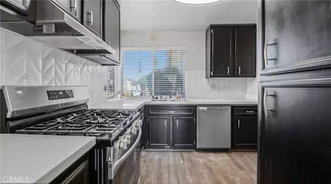 Kitchen - 371 Red Cedar, Perris, CA 92570 photo 2 of 2
