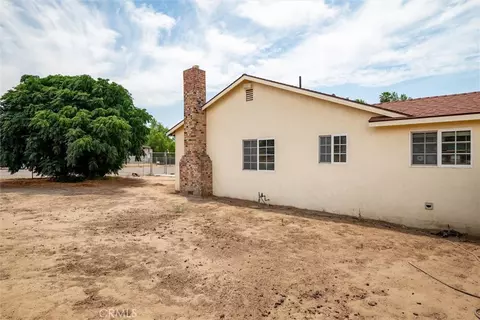 Exterior - 19482 Ray Ave, Riverside, CA 92508 photo 4 of 9