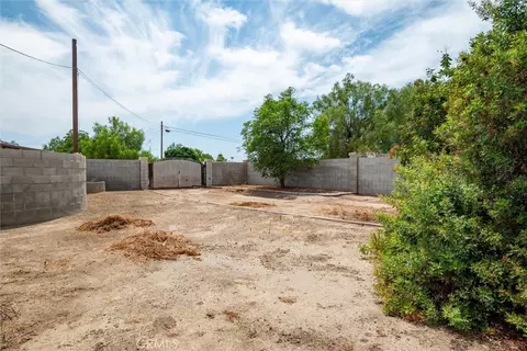 Exterior - 19482 Ray Ave, Riverside, CA 92508 photo 6 of 9
