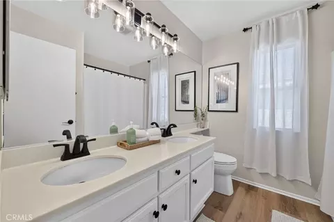 Bath - 44885 Corte Casa, Temecula, CA 92592 photo 2 of 4