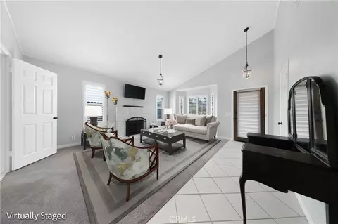 Living - 14464 Harvey, Riverside, CA 92503 photo 2 of 9