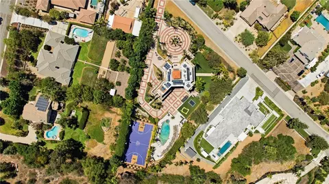 View/Area - 6930 Sandtrack, Riverside, CA 92506 photo 4 of 5