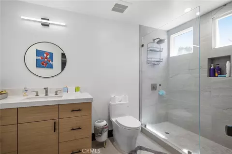 Bath - 6930 Sandtrack, Riverside, CA 92506 photo 9 of 10