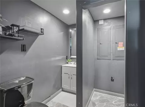 Bath - 6930 Sandtrack, Riverside, CA 92506 photo 10 of 10
