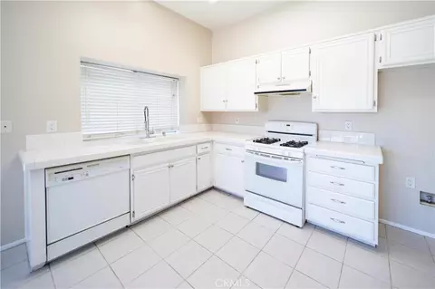 Kitchen - 28775 Bridge Water Ln, Menifee, CA 92584 photo 2 of 2