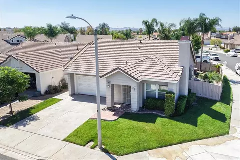 View/Area - 28775 Bridge Water Ln, Menifee, CA 92584 photo 3 of 7
