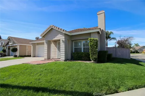 28775 Bridge Water Ln, Menifee, CA 92584