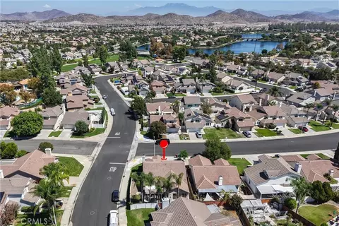 View/Area - 28775 Bridge Water Ln, Menifee, CA 92584 photo 4 of 7