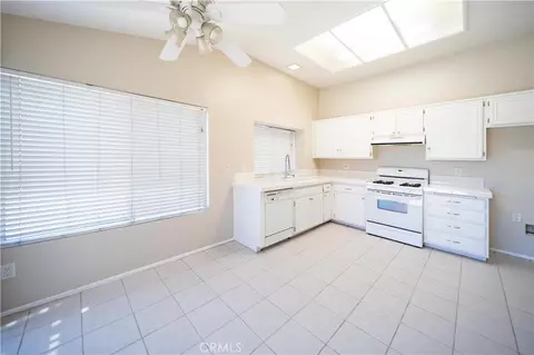Kitchen - 28775 Bridge Water Ln, Menifee, CA 92584 photo 1 of 2
