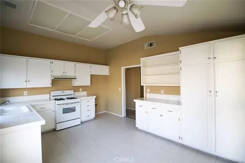 28775 Bridge Water Ln, Menifee, CA 92584 photo 2